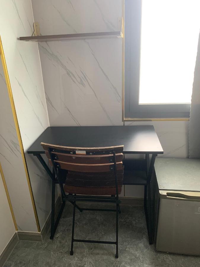 Homestay 26 Nguyen Van Lac Ho Şi Min Dış mekan fotoğraf